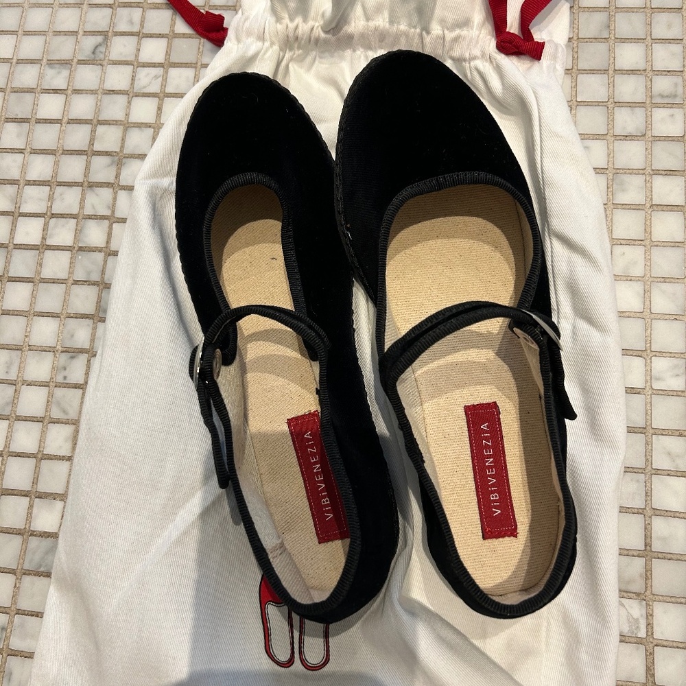 Vibi Venezia Velvet Mary Jane flats 38 Black